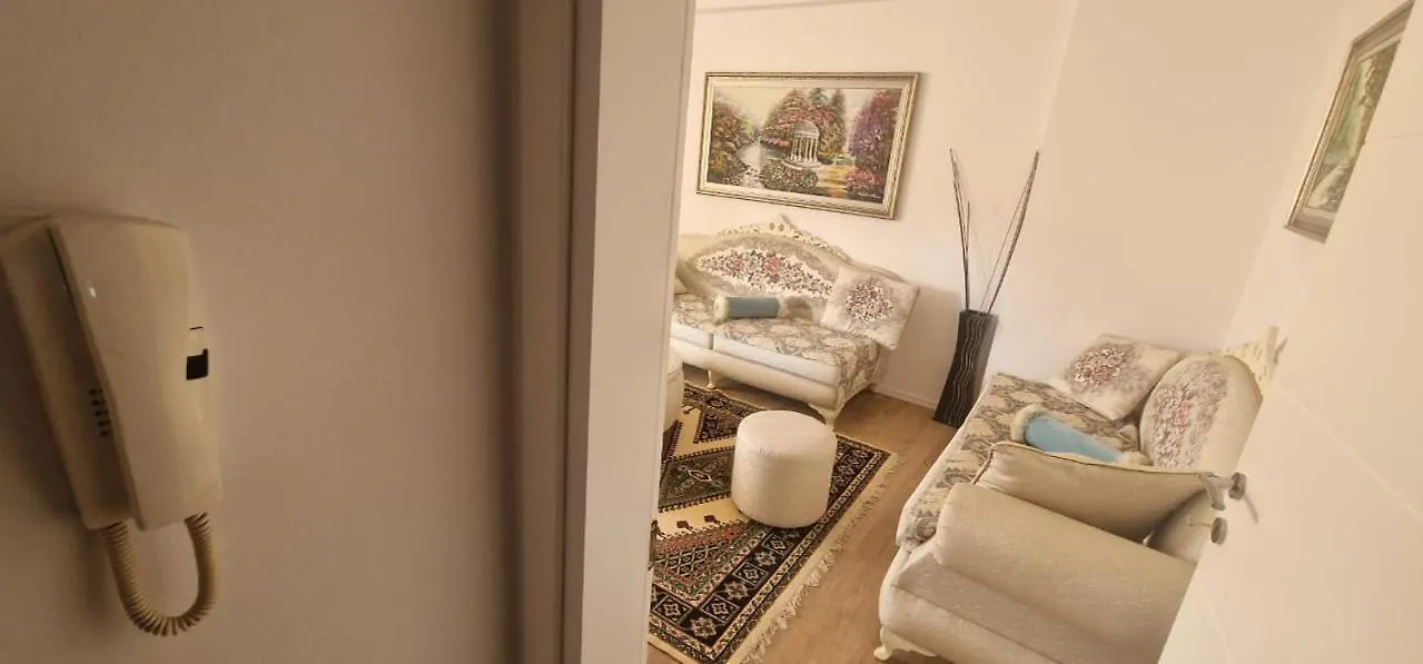 Osho Apartment Tiran